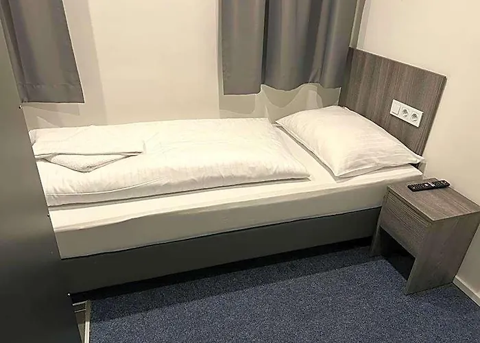 Meetpoint Hotel 2*